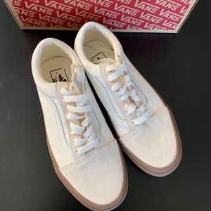 Cream Suede Old Skool Vans Sneakers Women, sz 8